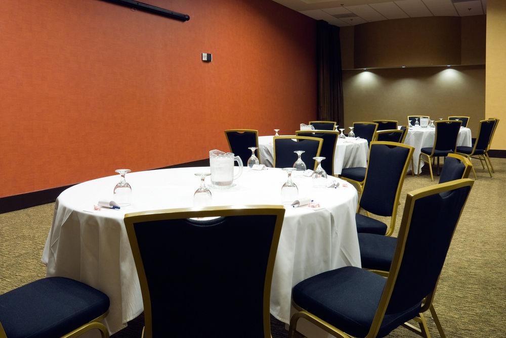 Holiday Inn Express Hotel & Suites Columbia-Fort Jackson By Ihg Екстер'єр фото