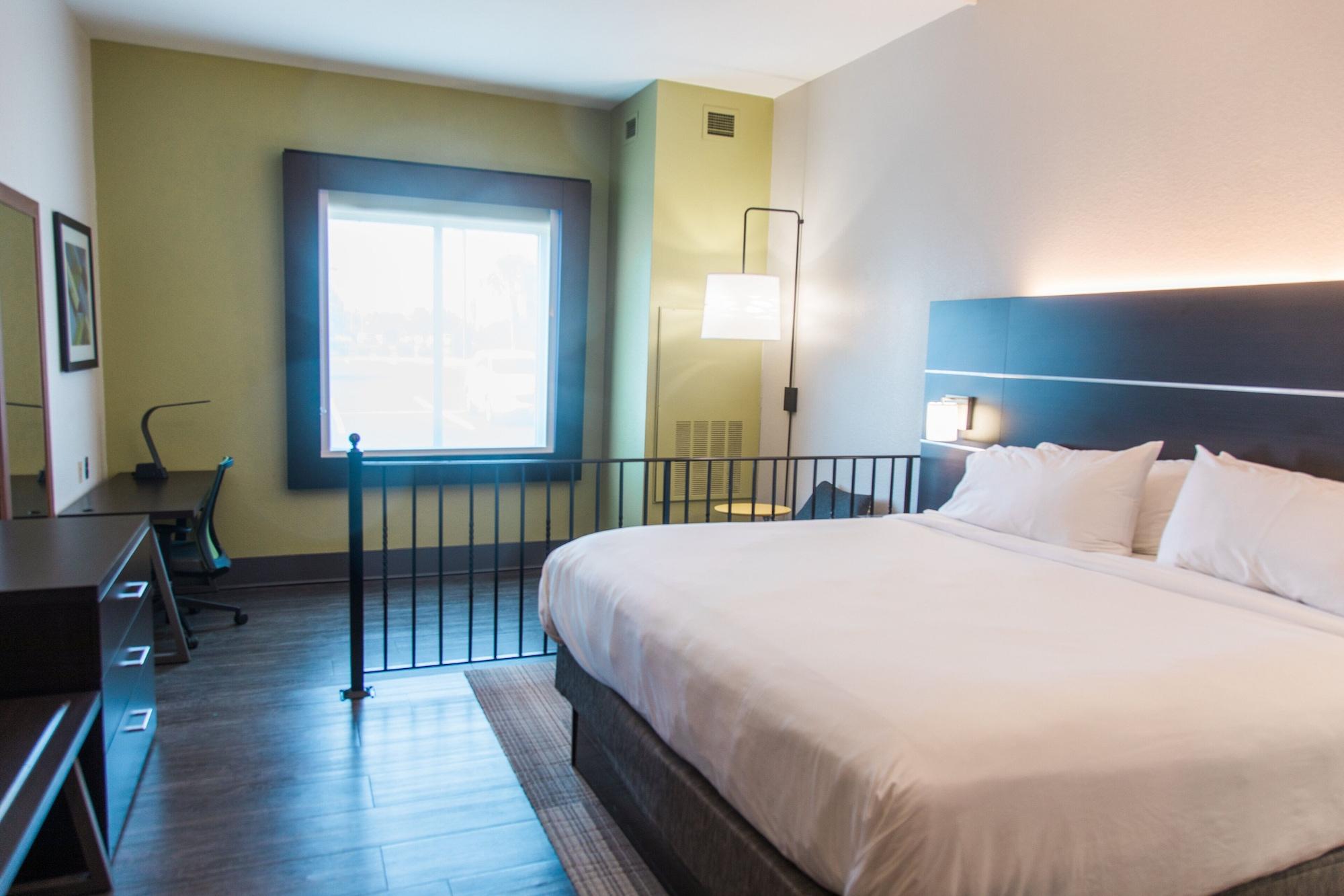 Holiday Inn Express Hotel & Suites Columbia-Fort Jackson By Ihg Екстер'єр фото