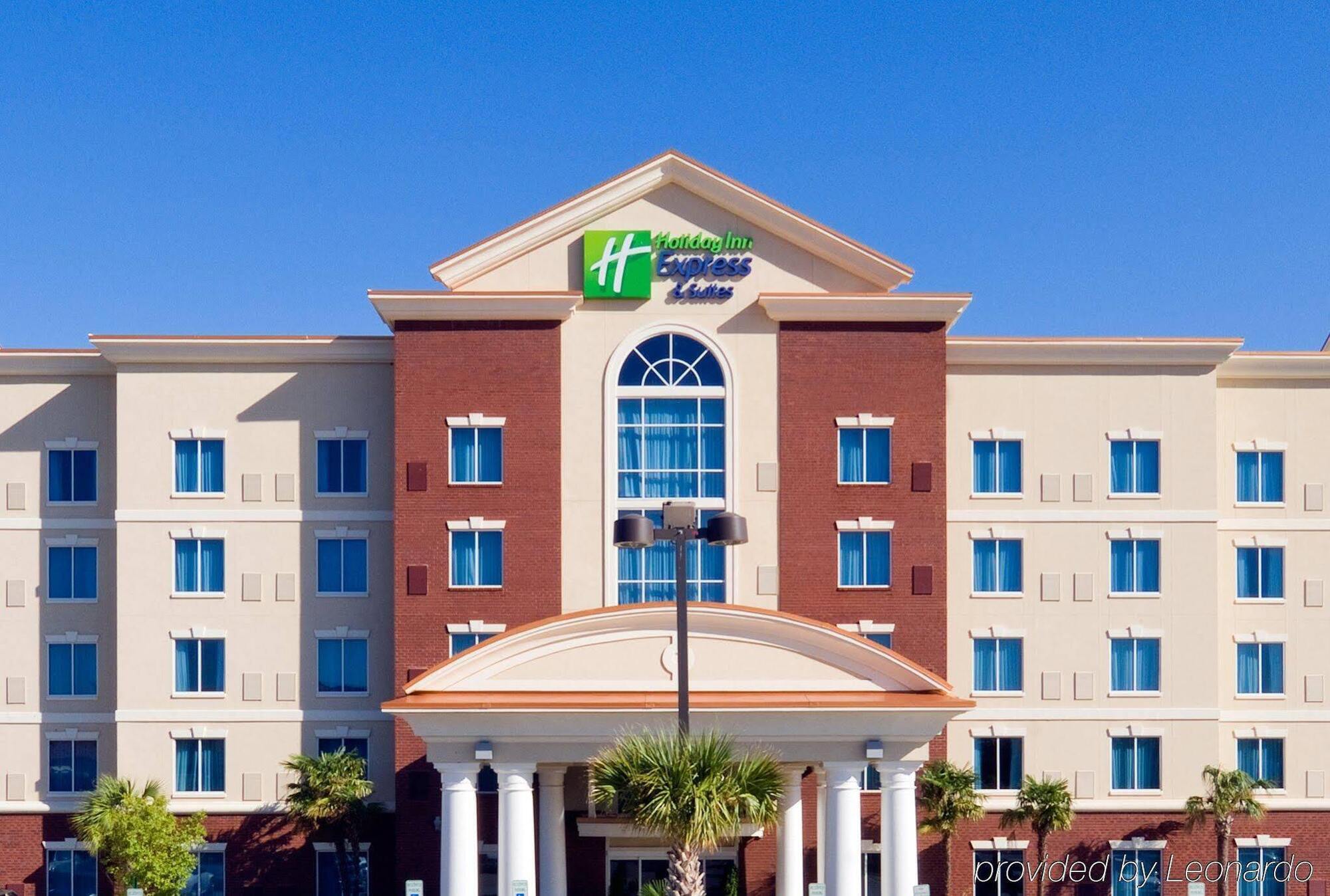 Holiday Inn Express Hotel & Suites Columbia-Fort Jackson By Ihg Екстер'єр фото